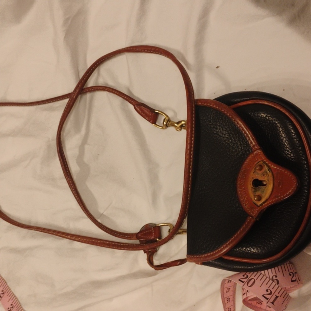 Vintage Dooney & Bourke Black Pebbled Leather Crossbody with Brown Trim - Picture 5 of 5